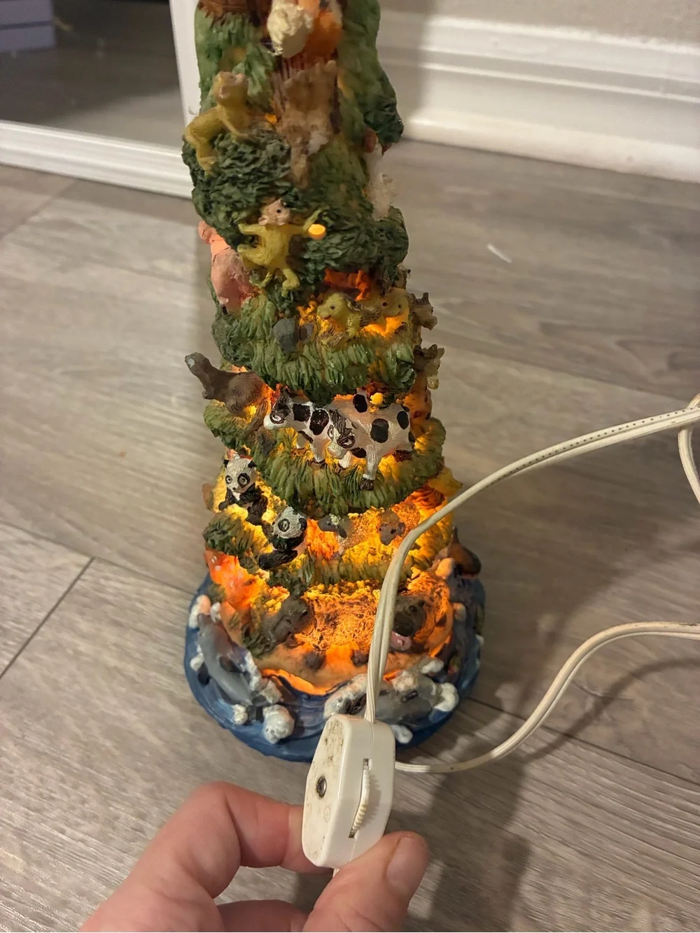 Hand-Painted Animal Nativity Tree Light - Multicolor Noah’s Ark Light up Decor